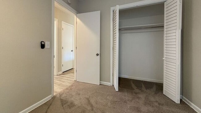 Building Photo - 2 bed / 1 bath ~ Just off of HWY 61