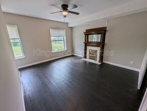 Building Photo - 4574 Evans Ave