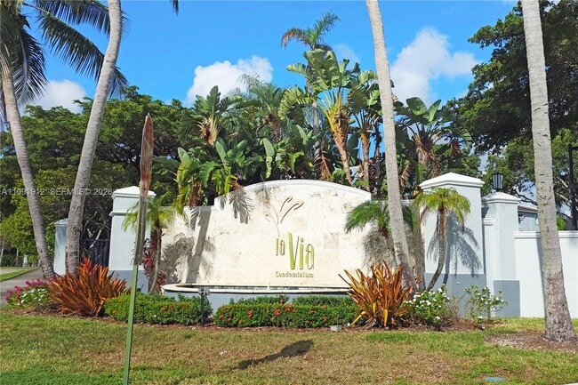 Building Photo - 9615 NW 1st Ct