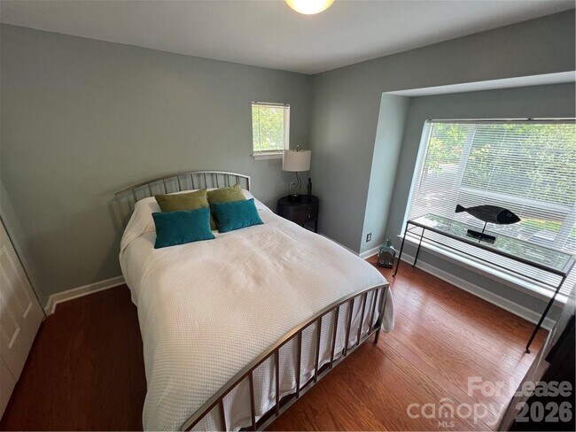 Building Photo - 17919 Kings Point Dr