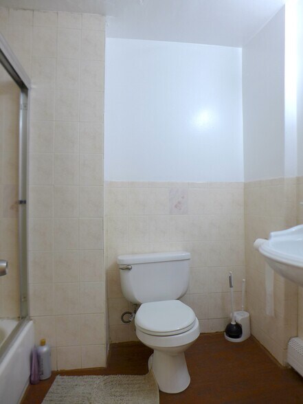 Building Photo - 860 Huntington Ave