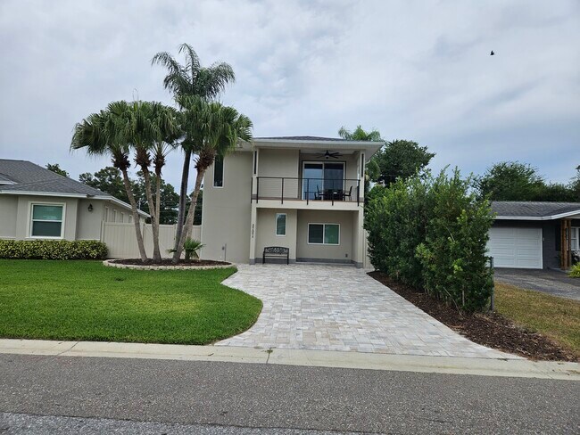 Building Photo - 8797 Rose Way