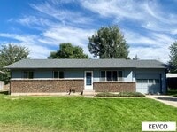 Building Photo - Great Location, Even Better Home!