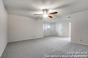 Building Photo - 10323 Country Vista