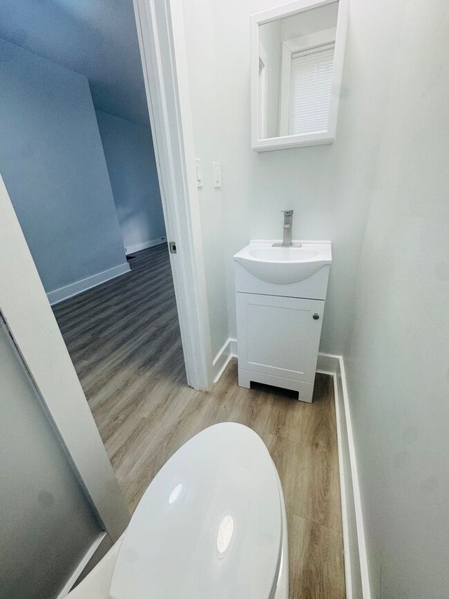 Building Photo - Refreshed 3BR/1.5Bth Home! Section 8 Accepted.