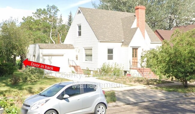 Building Photo - 566 N 9th St