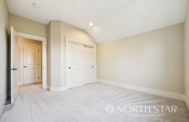 Building Photo - Stunning Renaissance at Peterkort Woods To...