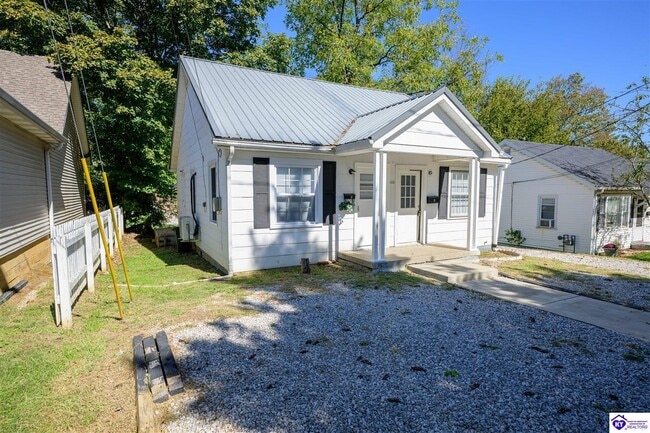Building Photo - 105 Beech St