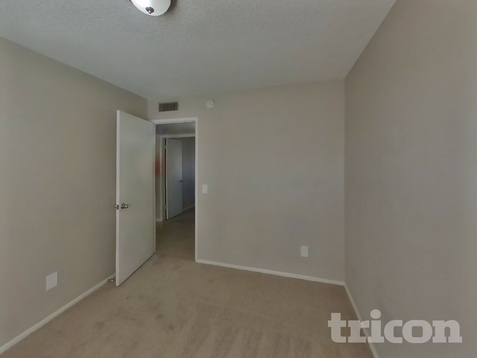 Building Photo - 6431 W Hatcher Rd