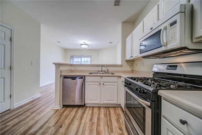 Building Photo - 3285 Hidden Cove Cir NW