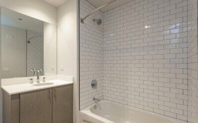 Building Photo - 941 W Dakin St