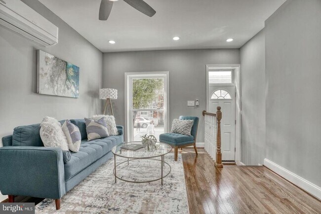 Primary Photo - 829 N Montford Ave