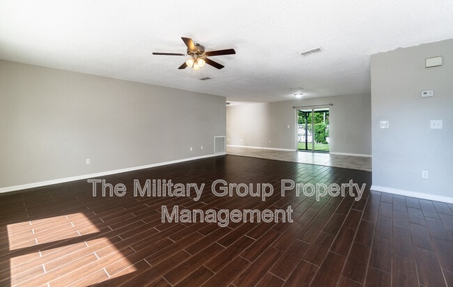 Building Photo - 4142 Oriely Dr W