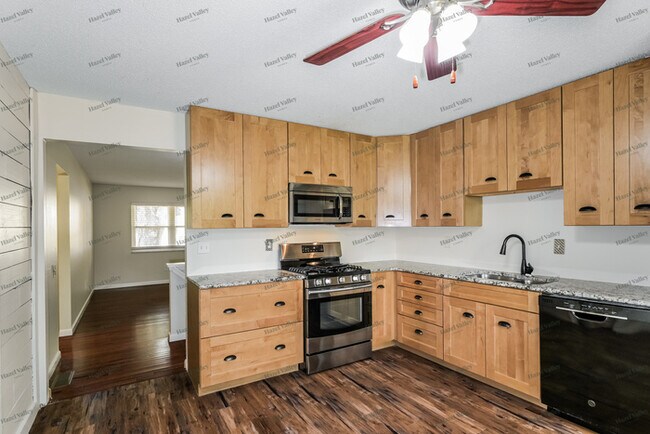 Building Photo - 1316 Cave Springs Estate Dr