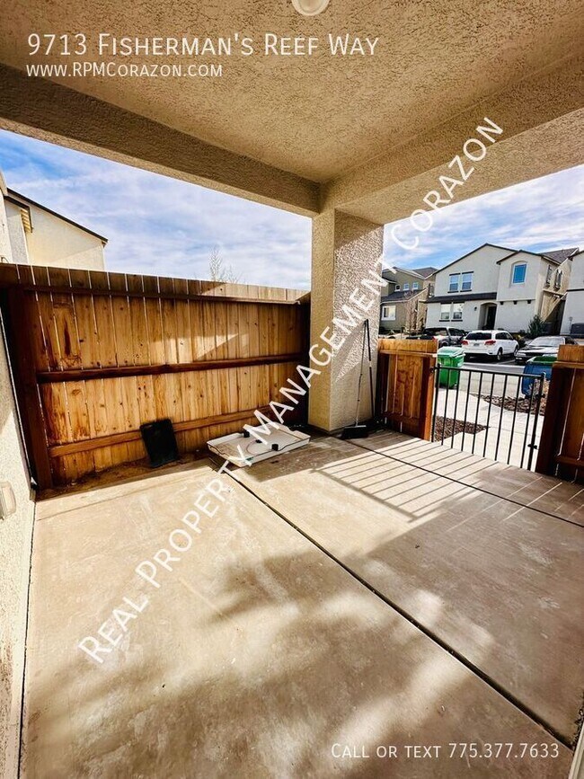 Building Photo - Modern 3 bedroom upgraded home!