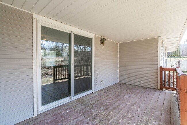 Building Photo - Recently Remodeled house in North Columbia!