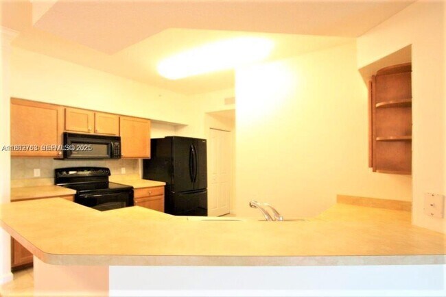 Building Photo - 9833 Baywinds Blvd