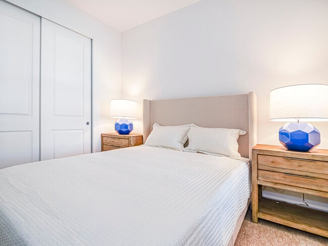 Building Photo - 1447 Harper Wy