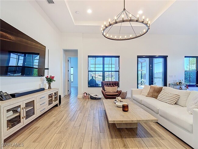 Building Photo - 5023 Salerno St