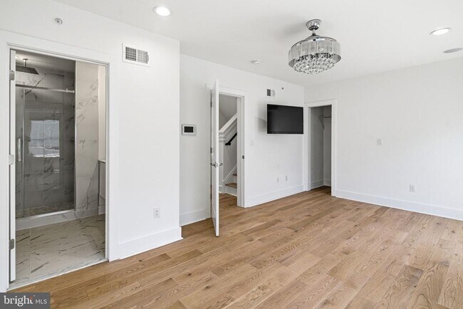Building Photo - 1329 N 17th St