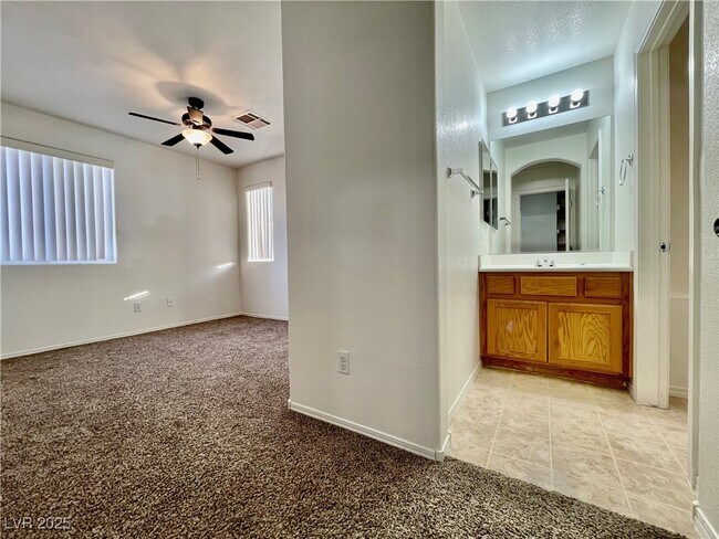 Building Photo - 11901 Fairfax Ridge St