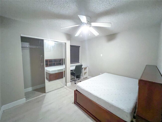 Building Photo - 2601 SW Archer Rd