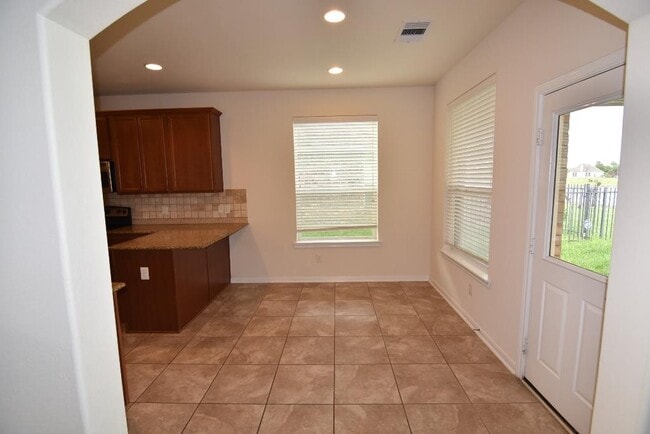 Building Photo - 1730 Palmetto Park Dr