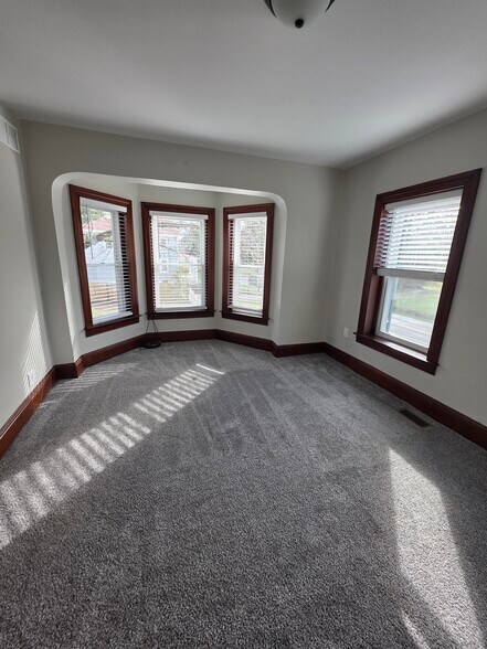 Building Photo - 6038 Old Hanover Rd