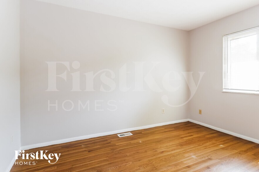 Building Photo - 11448 Raphael Pl