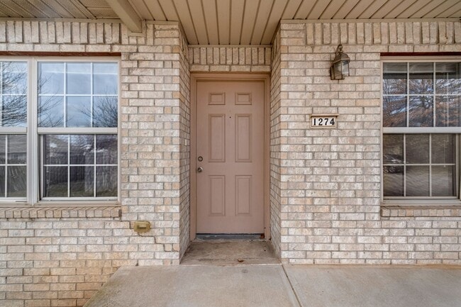 Building Photo - 1270 N Trinity Dr