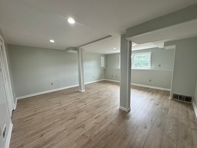 Building Photo - 61 Richard Brown Dr