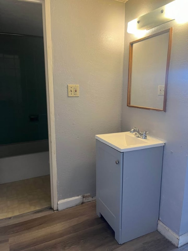 Building Photo - 111 S Summit St