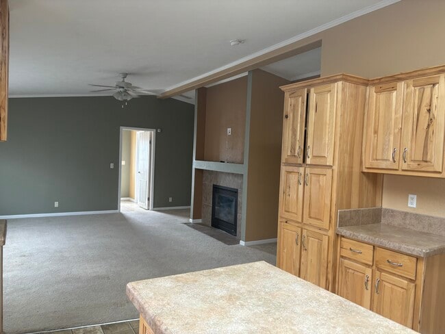 Building Photo - 1900 Plumcreek Ct