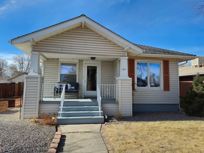 Building Photo - 211 S 6th Ave