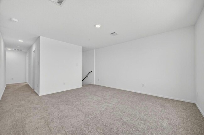 Building Photo - 16722 Spotted Oak Dr