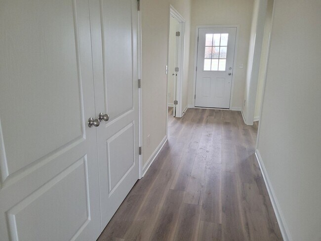 Building Photo - Brand New luxury home! Close to Delaware beaches