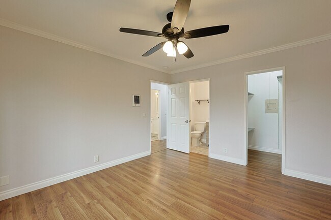 Building Photo - 2-Bed, 1.5-Bath Condo in Convenient El Cajon Location