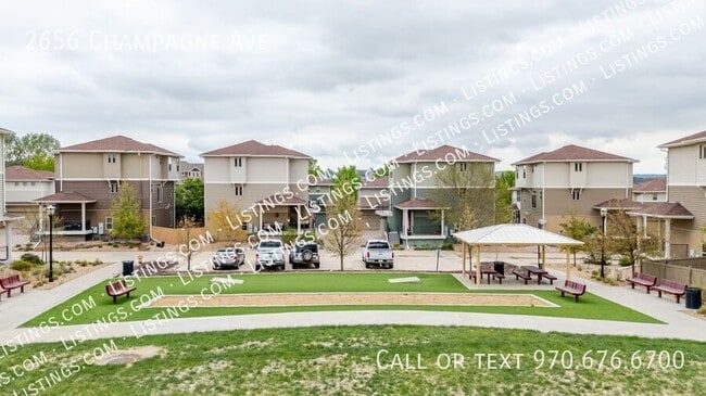 Building Photo - 2656 Champagne Ave