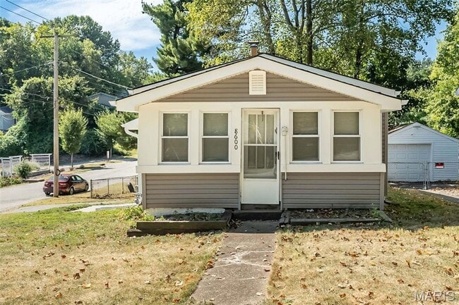Primary Photo - 8600 Betty Lee Ave