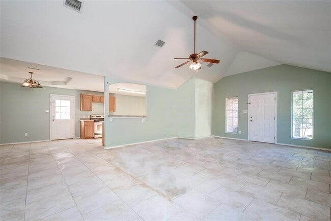 Building Photo - 18735 Reynolds Park Dr