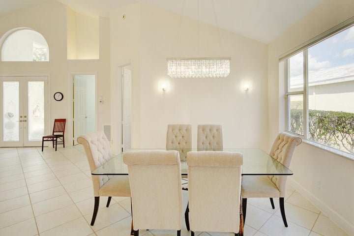 Building Photo - 6646 Oakmont Way