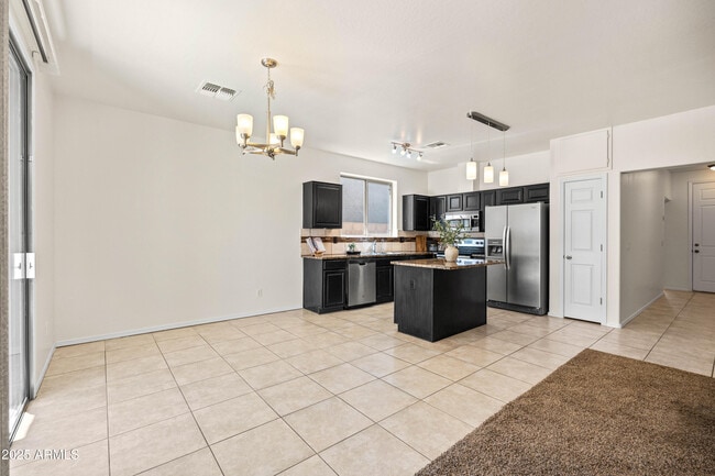 Building Photo - 2177 W Agrarian Hills Dr