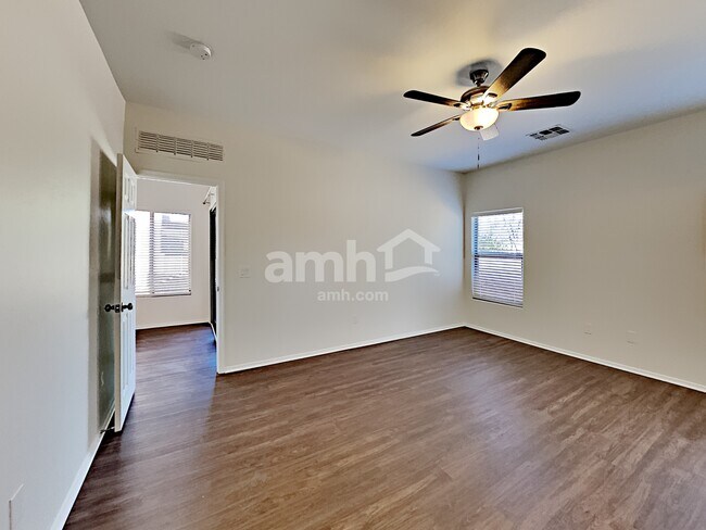 Building Photo - 298 E Calle Puente Lindo