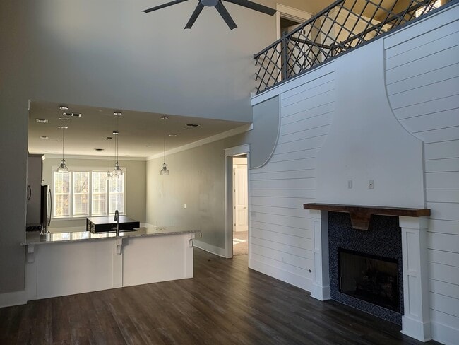 Building Photo - 3589 Esplanade Way