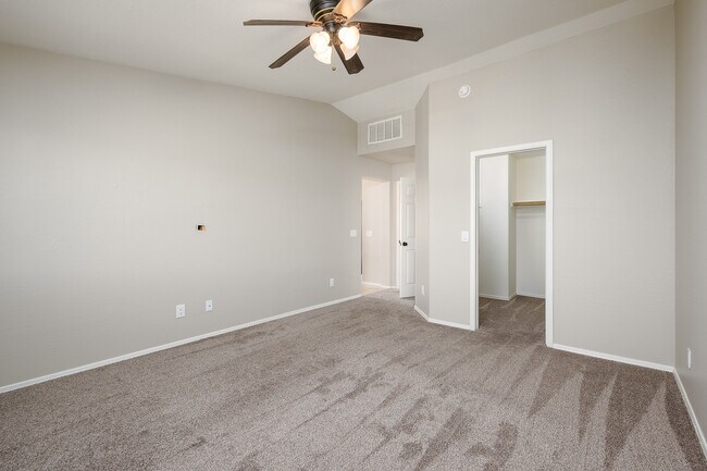 Master Bedroom - 1024 E Frye Rd