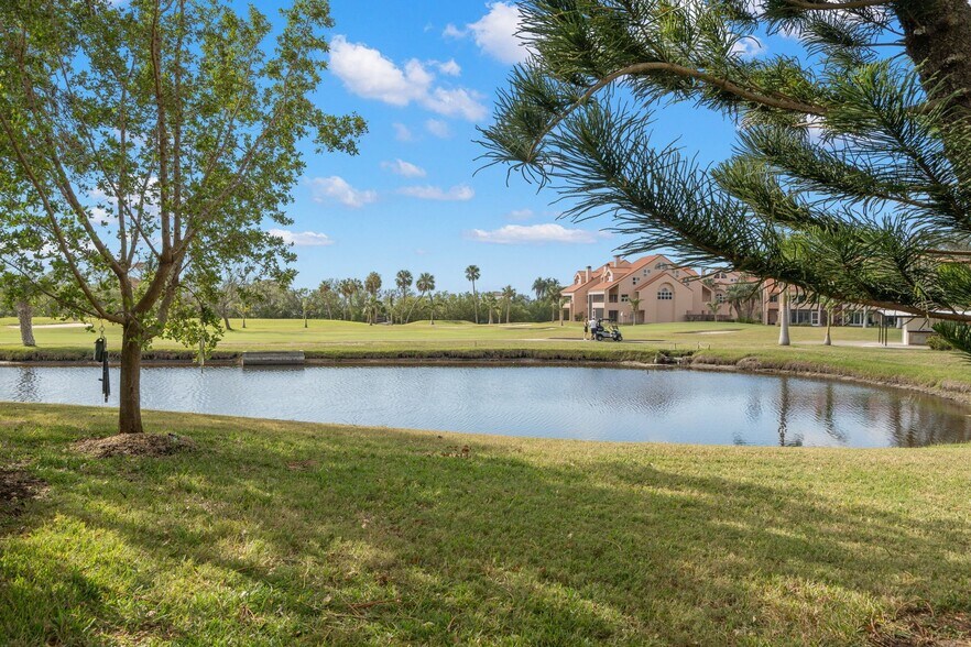 Building Photo - 1328 Pelican Creek Crossing