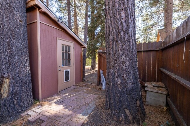 Building Photo - 2242 Deep Creek Dr