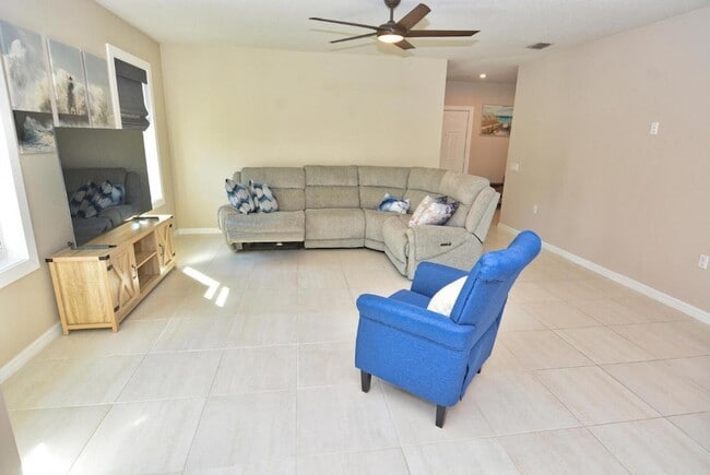 Building Photo - 3524 Carriage Pointe Cir