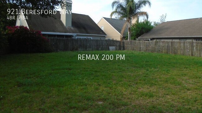 Building Photo - 921 Beresford Way