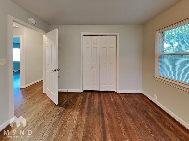 Building Photo - 3420 Avenue Q